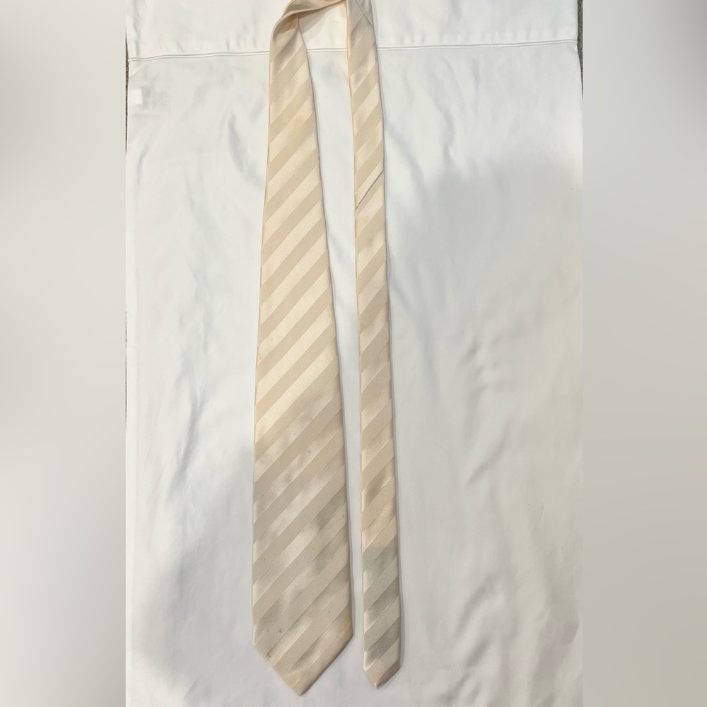 Mi Cream Striped Tie